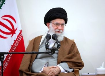 مردمی بودن مسئولان از دیدگاه رهبری