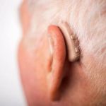 رشد قیمت سمعک و تهدید کمبود، بازار را به سمت رقابت سالم می‌برد؟